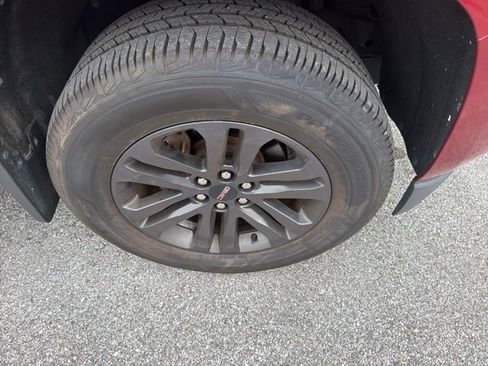 Used 2020 GMC Canyon SLE image 4