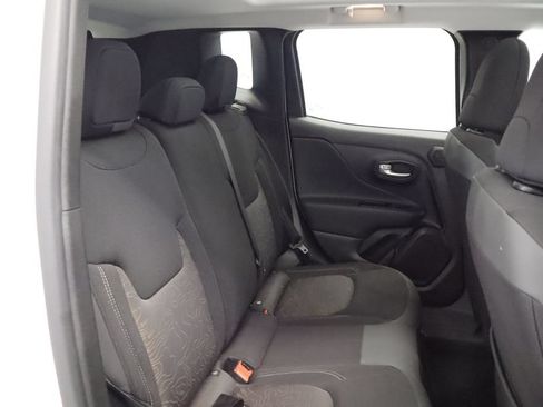 Certified 2023 Jeep Renegade Latitude w/ Sun/Sound Group AWD/4WD image 22
