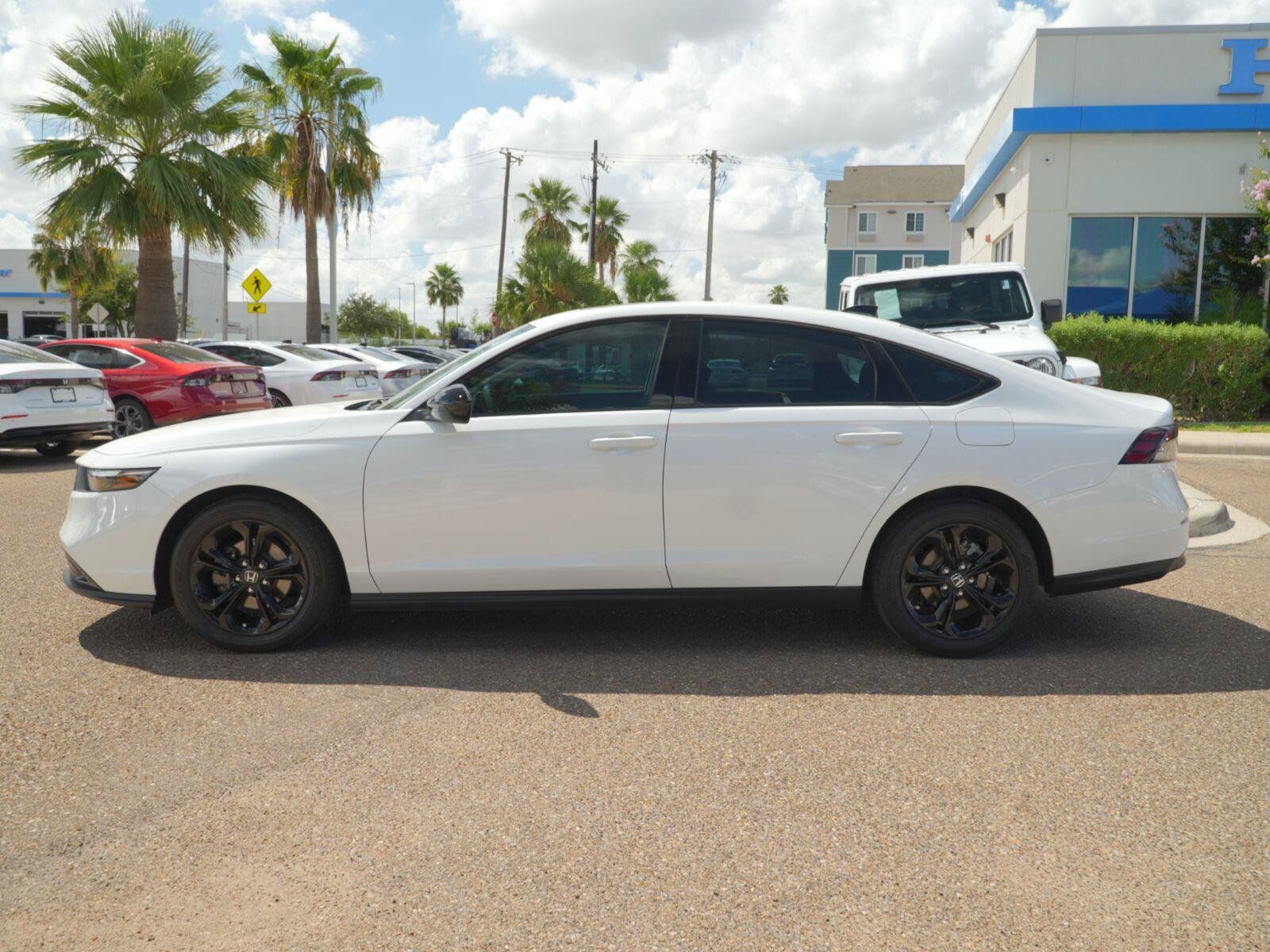 Used 2025 Honda Accord SE image 15