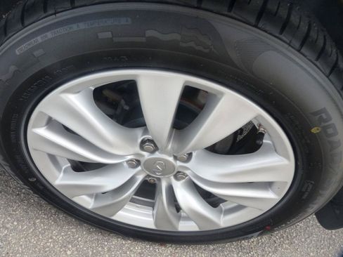 Used 2011 INFINITI M37 w/ Deluxe Touring Pkg RWD image 10