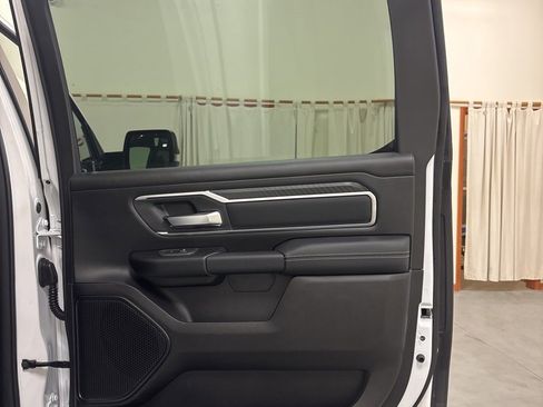 New 2026 RAM 1500 4x4 Crew Cab image 36