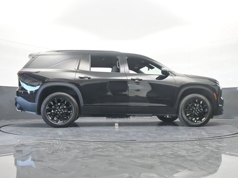 Used 2025 Chevrolet Traverse LT w/ Midnight/Sport Edition image 71