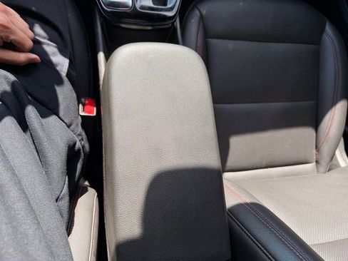 Used 2024 Chevrolet Trax RS w/ Sunroof Package image 15