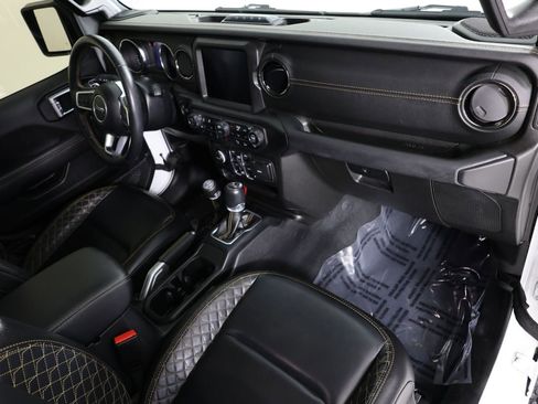 Used 2022 Jeep Wrangler Unlimited Sahara image 29