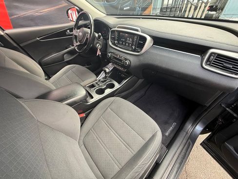 Used 2020 Kia Sorento LX w/ LX I4 Convenience Package AWD/4WD image 12