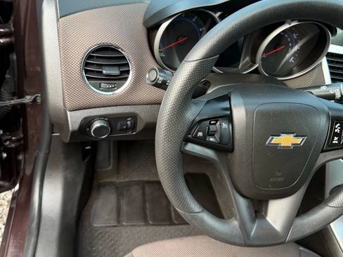 Used 2015 Chevrolet Cruze LT image 31