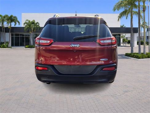 Used 2017 Jeep Cherokee Latitude w/ Comfort/Convenience Group image 6