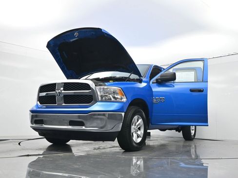 Used 2024 RAM 1500 Classic SLT AWD/4WD image 35