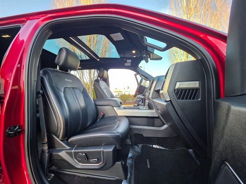 Used 2017 Ford F150 Platinum w/ Equipment Group 701A Luxury image 14