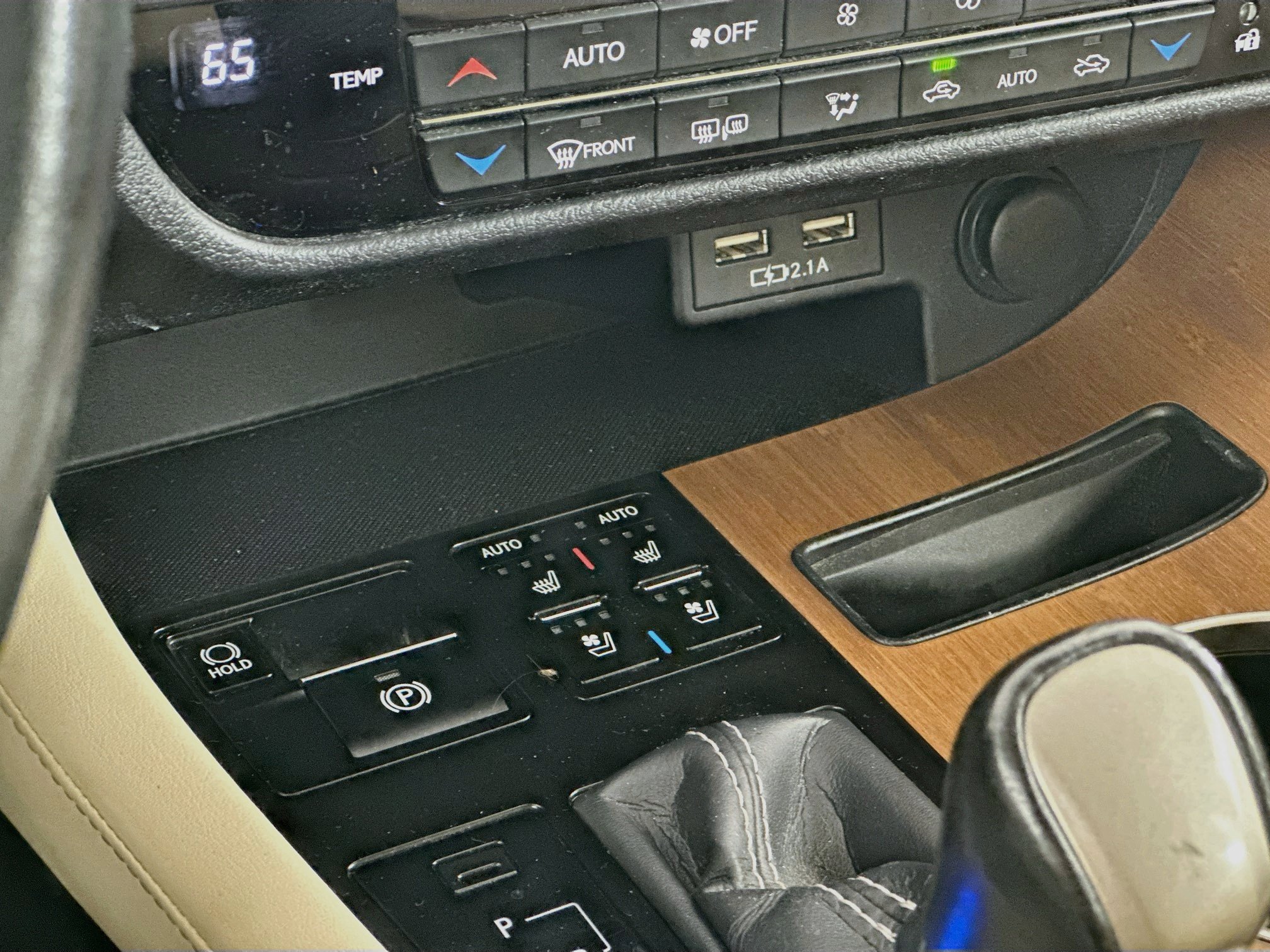 Used 2021 Lexus RX 450h AWD w/ Premium Package image 26