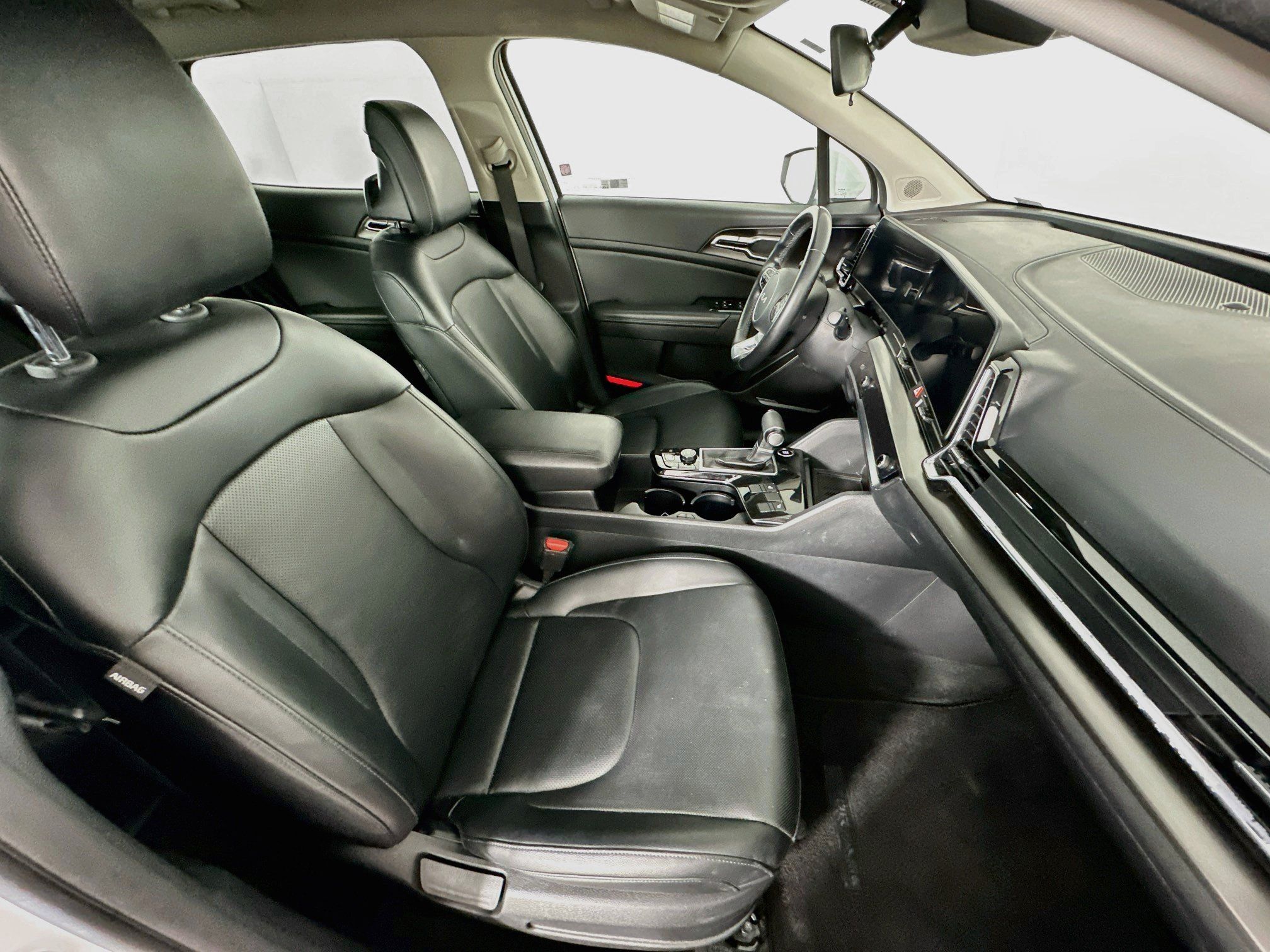 Used 2023 Kia Sportage EX FWD image 31