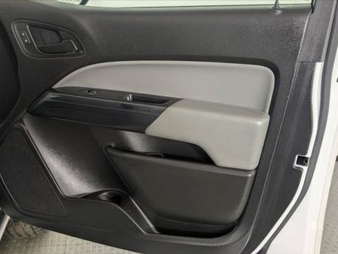 Used 2018 Chevrolet Colorado W/T w/ WT Convenience Package RWD image 22