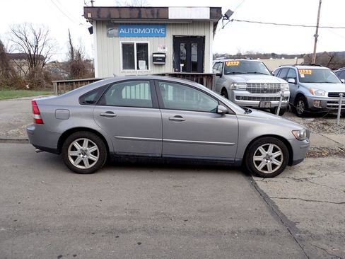 Used 2005 Volvo S40 T5 image 2