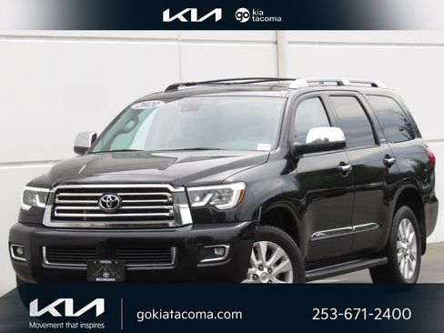 Used 2021 Toyota Sequoia Platinum AWD/4WD image 1