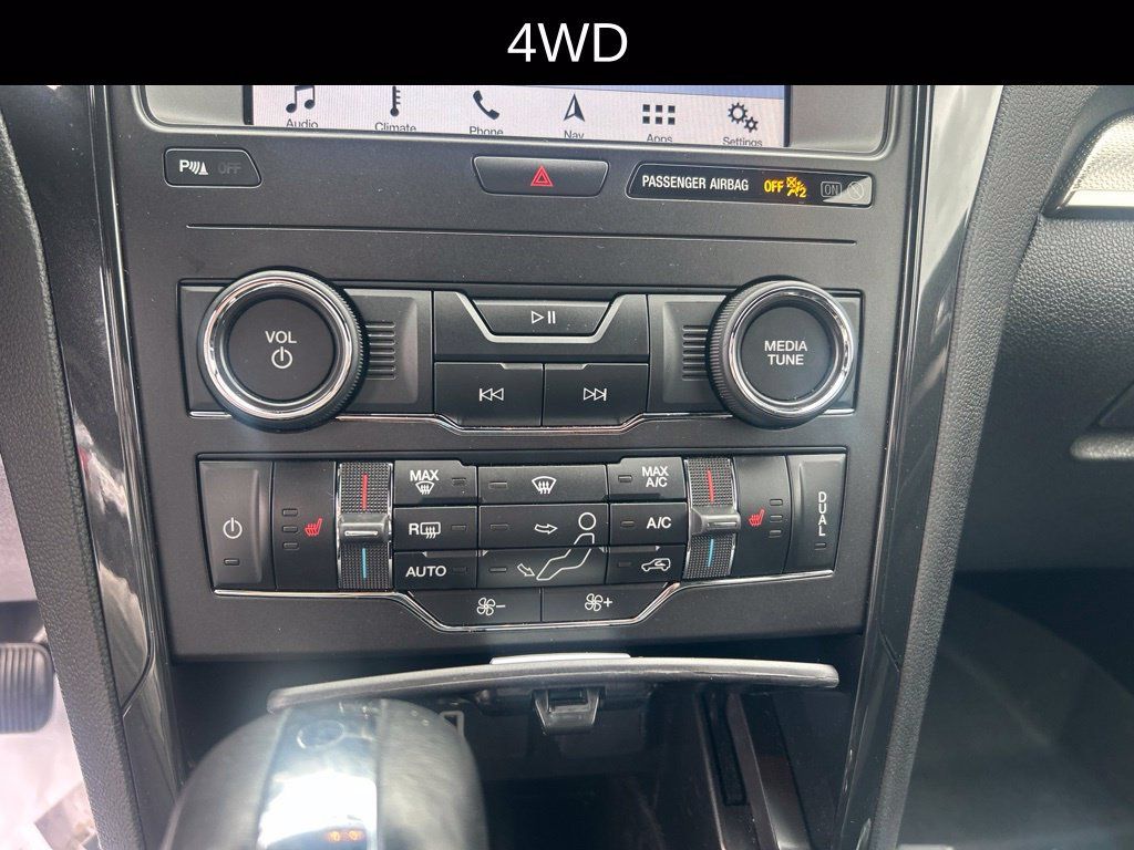 Used 2019 Ford Explorer XLT w/ Equipment Group 202A AWD/4WD image 21