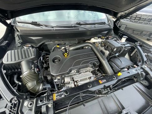 Used 2024 GMC Terrain SLE image 31