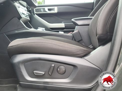 Used 2023 Ford Explorer XLT AWD/4WD image 25