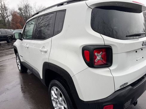 Used 2015 Jeep Renegade Latitude image 12