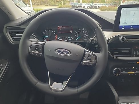 Used 2022 Ford Escape SEL image 15