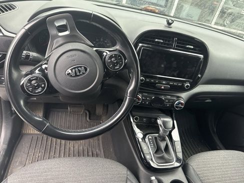 Used 2020 Kia Soul EX image 11