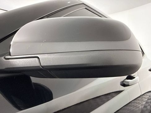 Used 2023 Hyundai Venue SEL FWD image 18