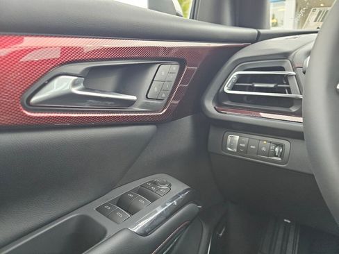 New 2026 Chevrolet Traverse RS w/ LPO, Floor Liner Package image 17