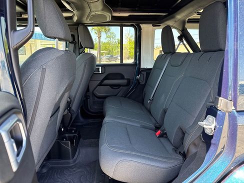 Used 2025 Jeep Wrangler Sahara w/ Safety Group image 15