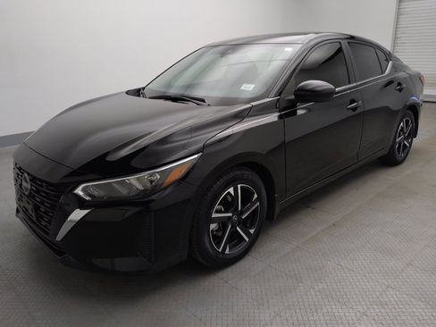 Used 2025 Nissan Sentra SV w/ All-Weather Package FWD image 2