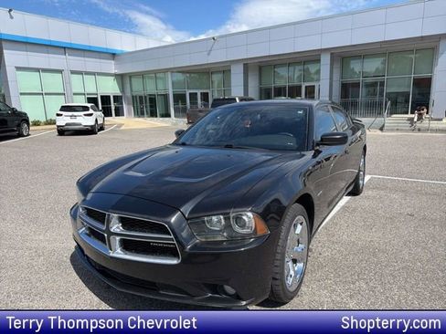 Used 2011 Dodge Charger R/T image 1