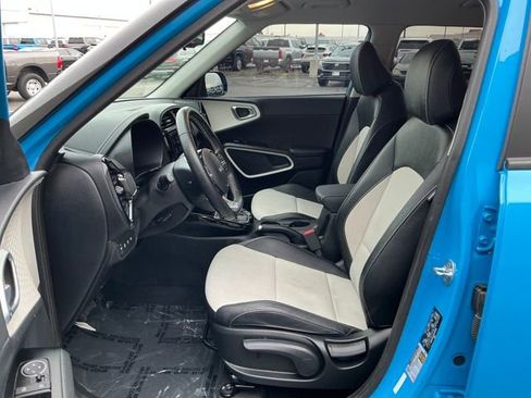Used 2023 Kia Soul GT-Line image 13