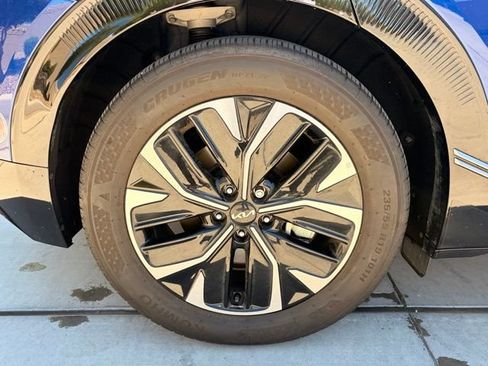 Used 2024 Kia EV6 Wind RWD image 7