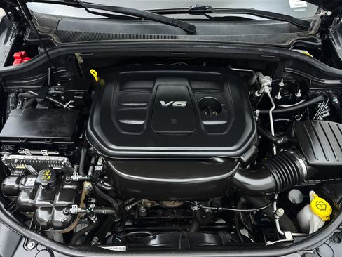 Used 2018 Jeep Grand Cherokee Altitude image 3