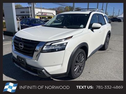 Used 2023 Nissan Pathfinder SL w/ SL Premium Package