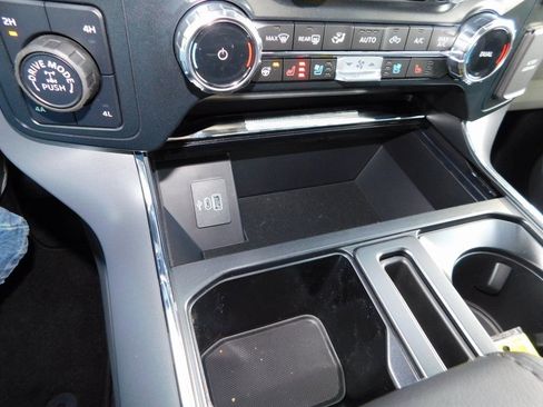 New 2025 Ford F150 Lariat w/ Equipment Group 501A Mid image 40