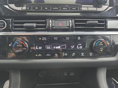 Used 2023 Nissan Pathfinder SL w/ SL Premium Package AWD/4WD image 33