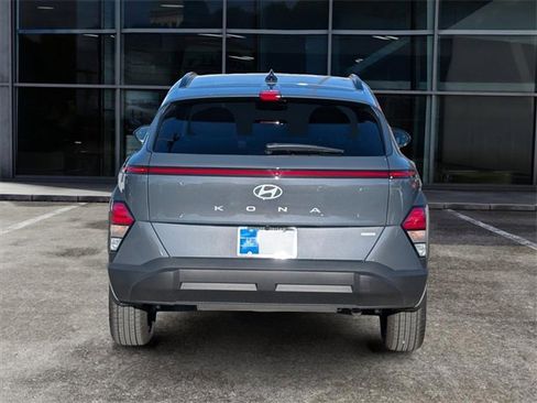 Used 2025 Hyundai Kona SEL image 6