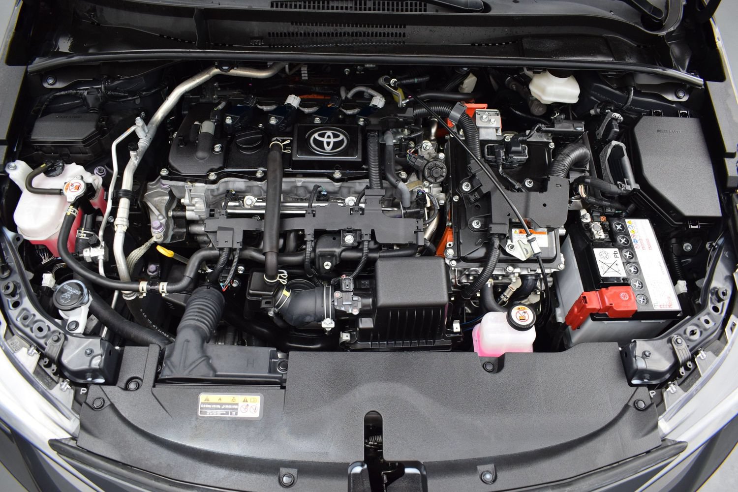 Used 2025 Toyota Corolla LE FWD image 9