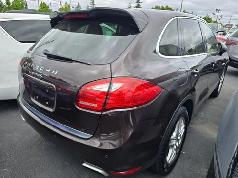 Used 2014 Porsche Cayenne S AWD/4WD image 5