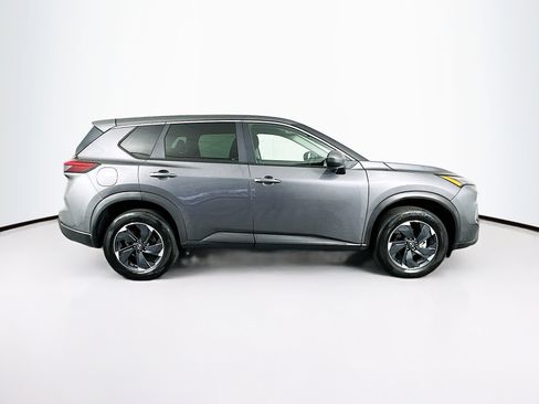 Used 2025 Nissan Rogue SV image 10