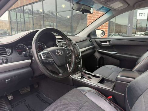 Used 2016 Toyota Camry SE FWD image 20