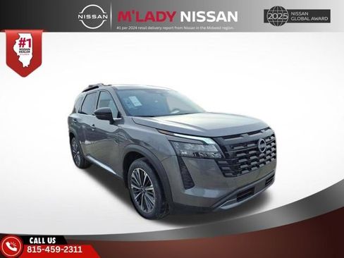 New 2026 Nissan Pathfinder Platinum image 1