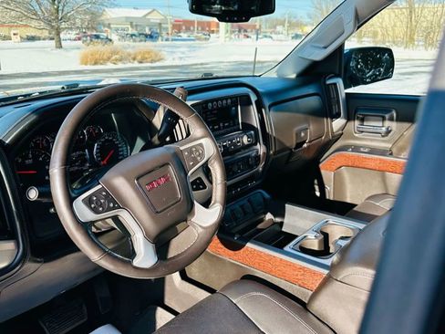 Used 2018 GMC Sierra 1500 SLT image 6