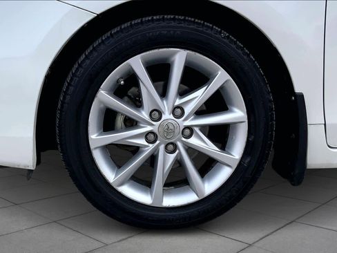 Used 2013 Toyota Prius V Five image 11