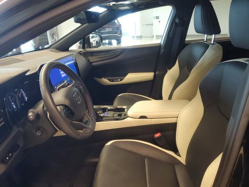 Used 2023 Lexus NX 250 FWD w/ Premium Package image 21