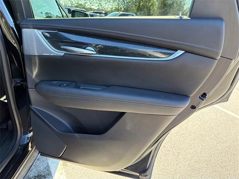 Used 2021 Cadillac XT5 Premium Luxury image 16