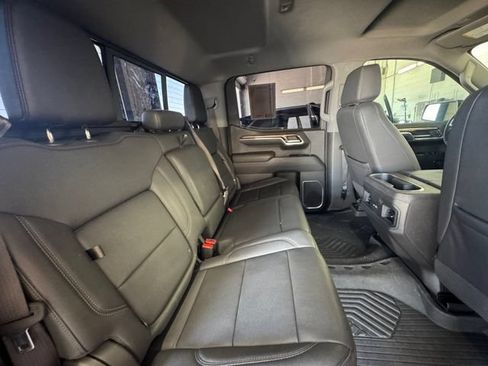 Used 2023 Chevrolet Silverado 1500 LT Trail Boss w/ LT Trail Boss Premium Package AWD/4WD image 32