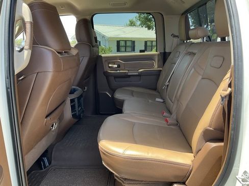 Used 2022 RAM 2500 Limited AWD/4WD image 9