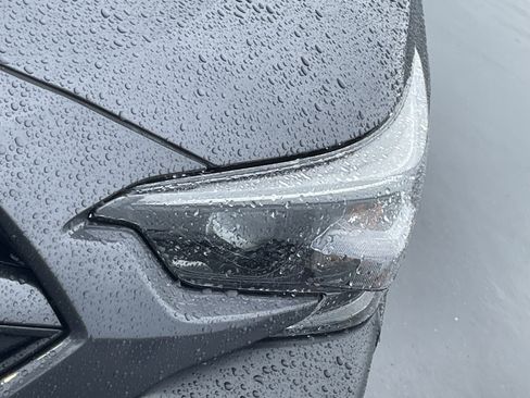 Used 2025 Subaru Outback Limited AWD/4WD image 9