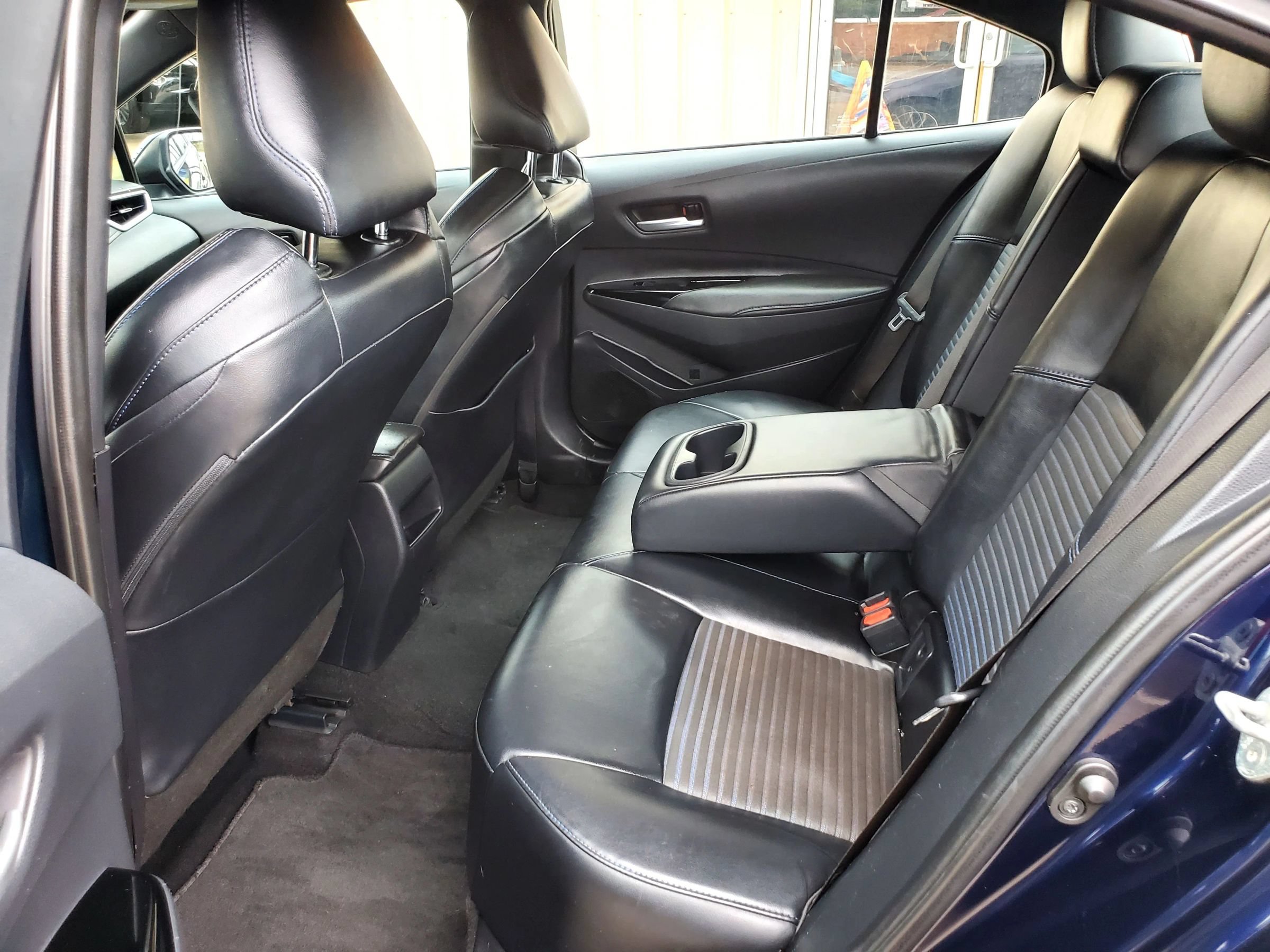 Used 2020 Toyota Corolla XSE FWD image 5
