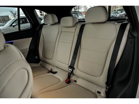 New 2026 Mercedes-Benz GLC 300 4MATIC image 9